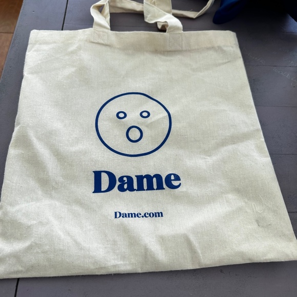 Dame hat socks and a small tote bag NEW main image 5